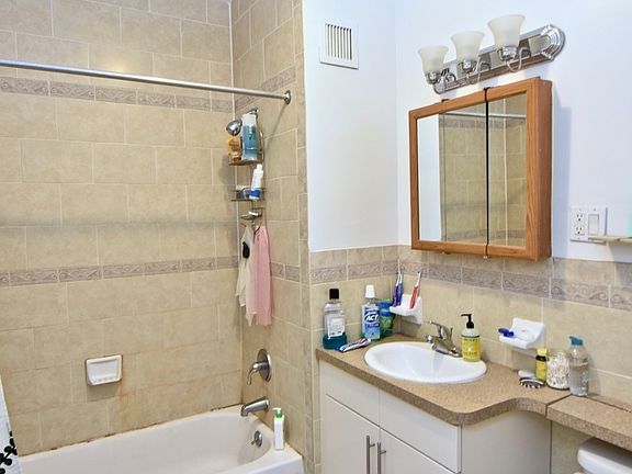 5th image of 707 Saint Nicholas Ave #3FF