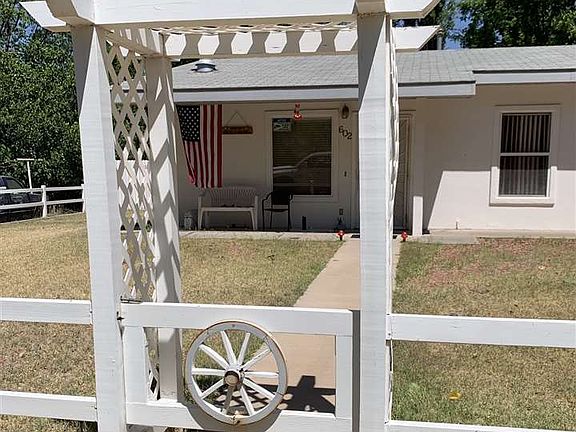 5th image of 602 Granado St