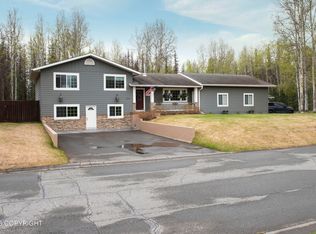 245 Crest Dr, Soldotna, AK 99669