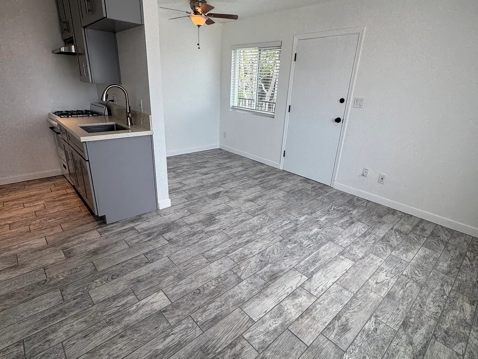 1 bed, 450 sqft, $1,995 — Photo 3
