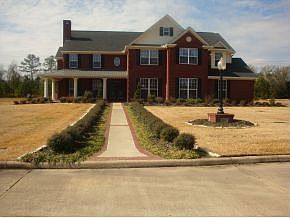 1st image of 1703 Westwood Dr