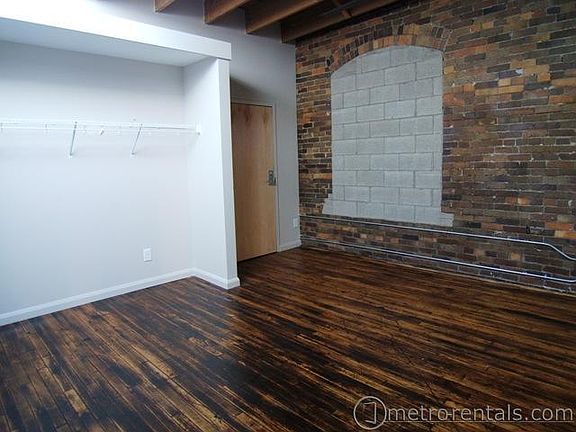 4th image of 11 E 6th Ave Unit 204