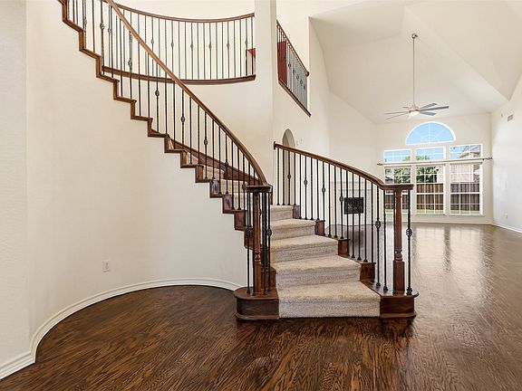 2nd image of 639 Silver Ridge Dr