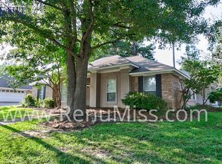 2121 Pinehaven Dr, Flowood, MS 39232