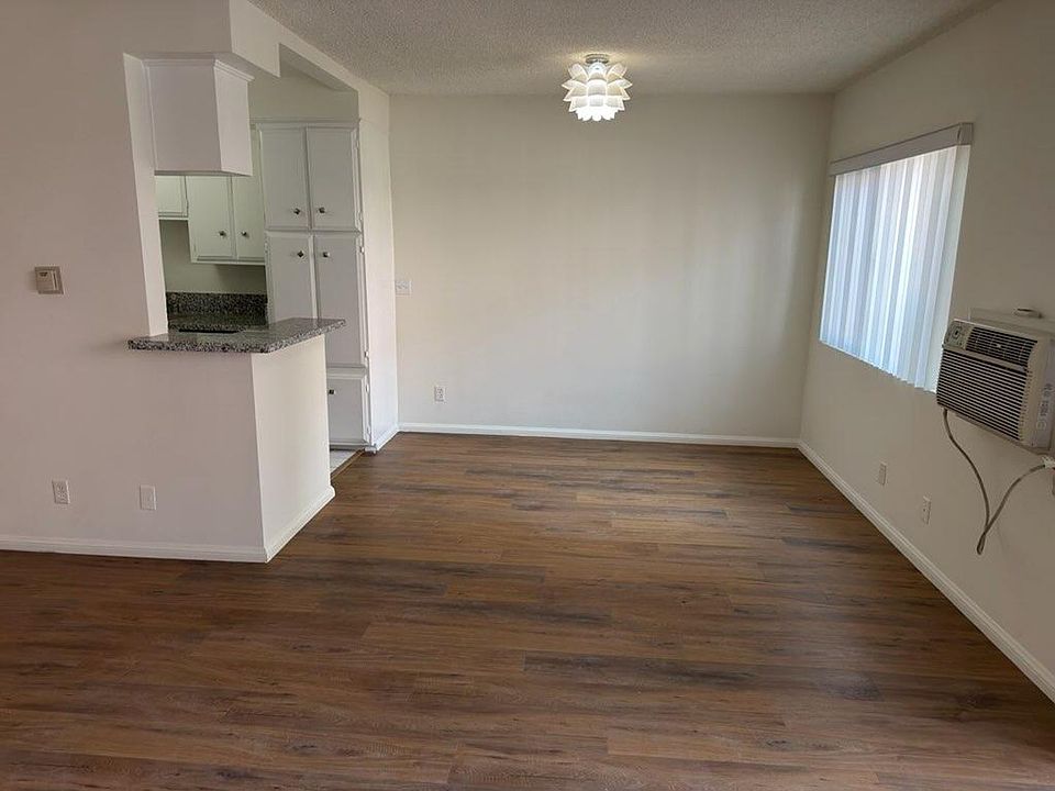 1st image of 1246 N Hayworth Ave APT 104