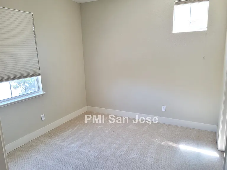 4762 Cheeney St — Photo 10