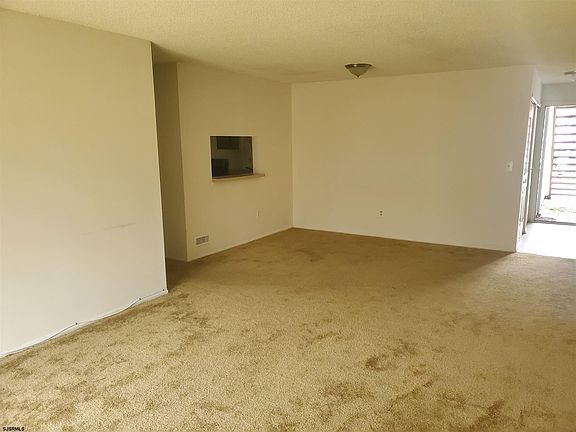 4th image of 43 Liberty Ct #43