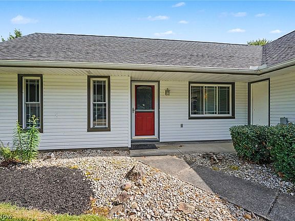 3rd image of 3854 Surfside Cir