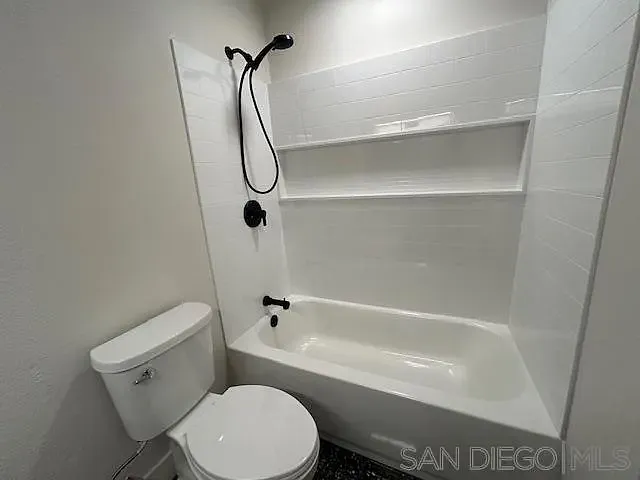811 W Nutmeg St #102 — Photo 32