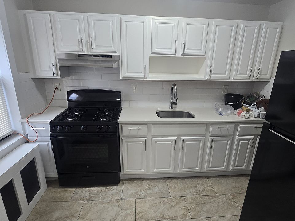 1st image of 116 S Grove St #G2
