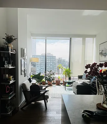 Sold by Compass | media 7