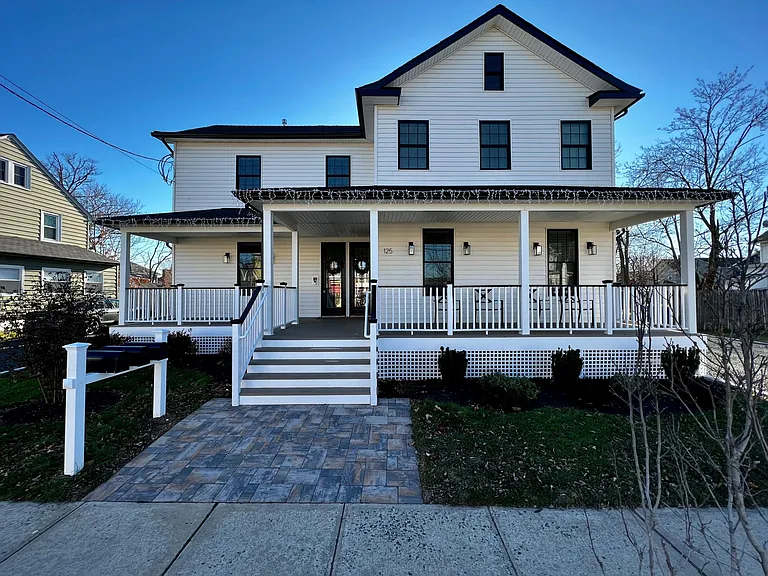 123 Clinton St #B — Photo 1