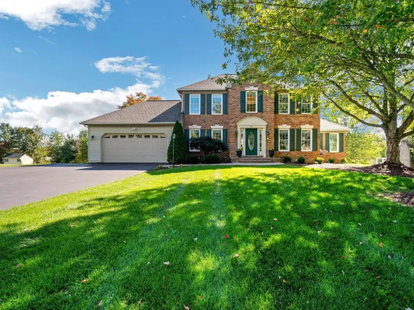 701 Poplar Grove Dr, Mount Airy, MD 21771