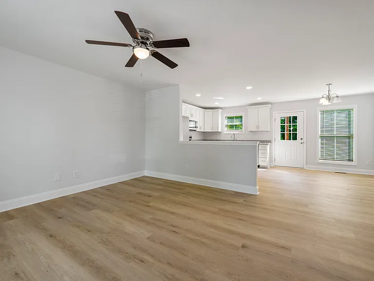 702 Park Ave — Photo 4