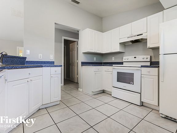 5th image of 2747 Yacolt Ave