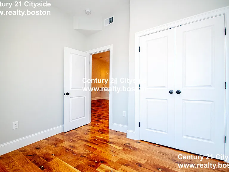 205 Marion St #3 — Photo 26