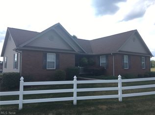 5497 Innkeeper St SE, Dennison, OH 44621