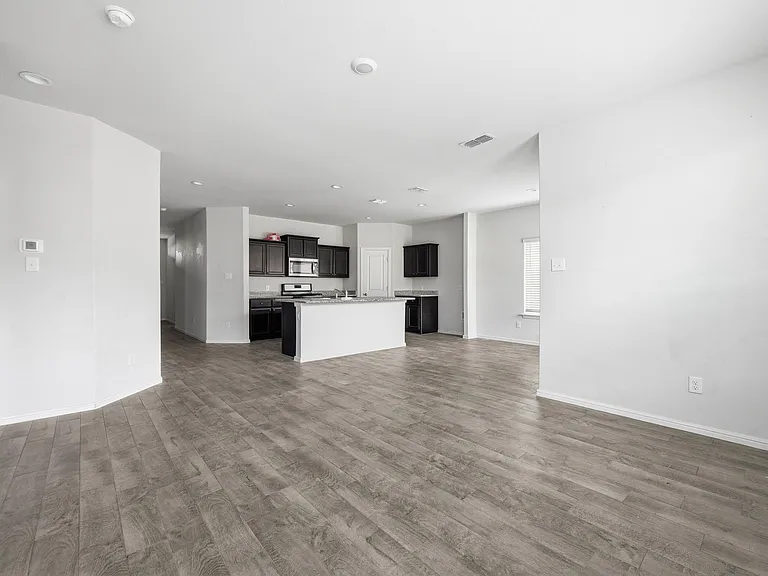 8520 Trickham Bnd — Photo 9