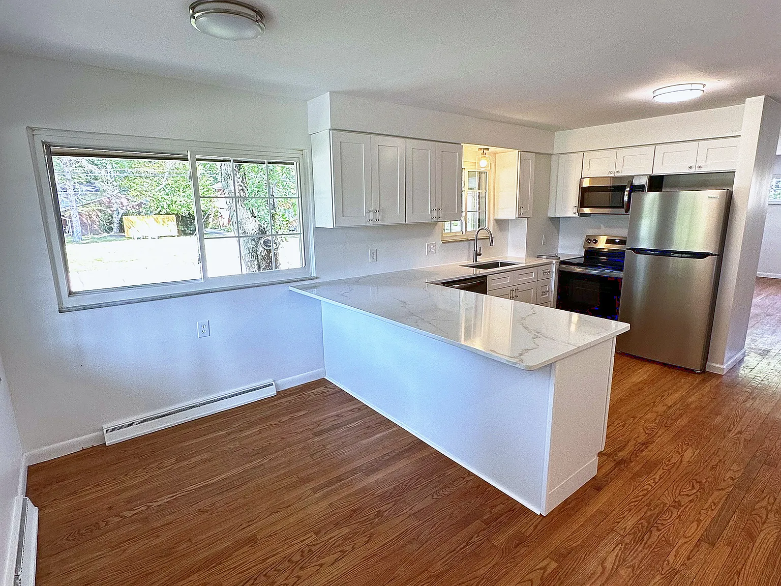 3 bed, 1700 sqft, $2,199 — Photo 1