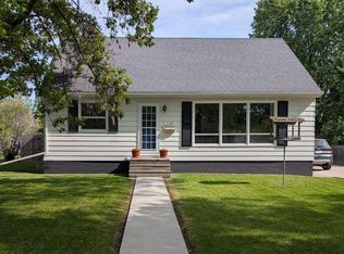 1124 8th St, International Falls, MN 56649