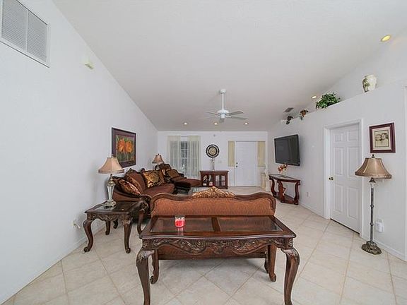 2nd image of 8228 Larrimore Ave