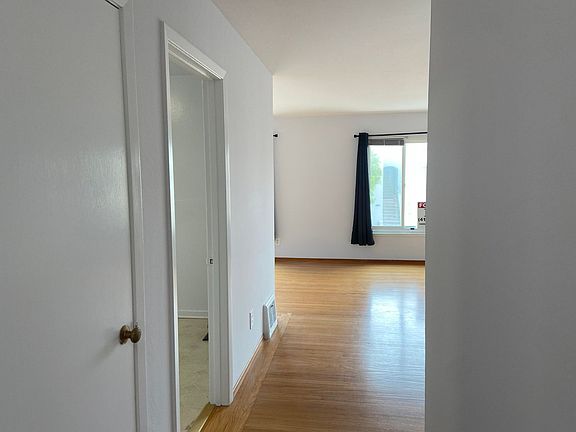3rd image of 1580-1582 28th Ave #1580