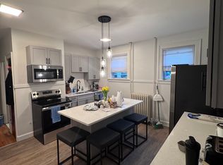 12 Oakwood St ROOM 2, Albany, NY 12208