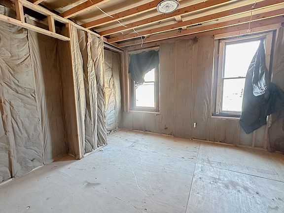 5th image of 2615 N Bancroft St