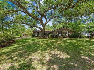 122 Broughton Hall Rd, Pinopolis, SC 29469