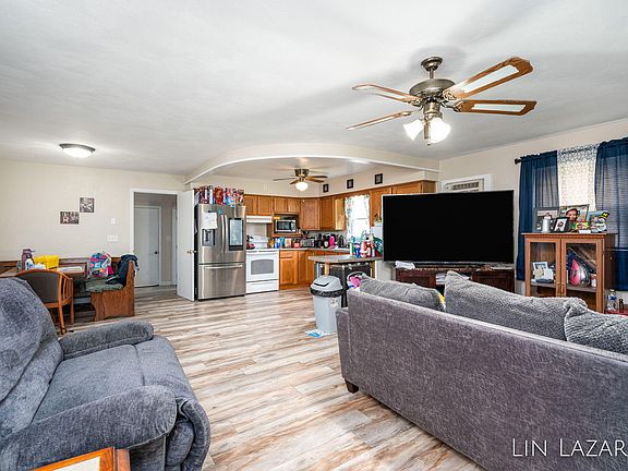 3rd image of 204 Adaline Ave