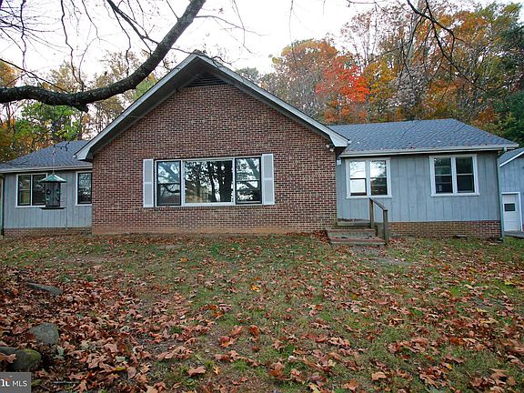 2nd image of 4092 Rolling Hills Dr