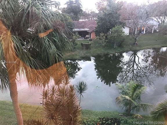 4th image of 11477 NW 39th Ct #304-1