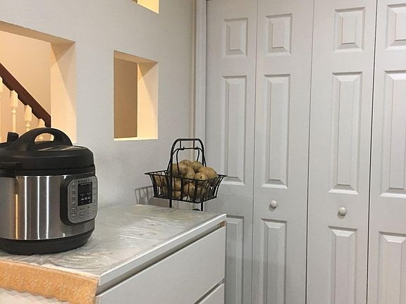 5th image of 11331 ESTANCIA VILLA Drive #405