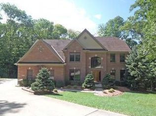 5757 Squirrelsnest Ln, Cincinnati, OH 45252