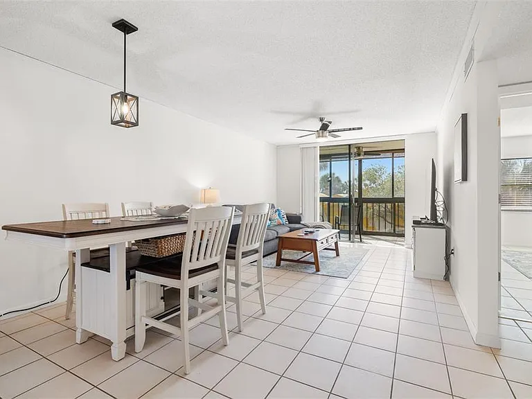 1316 Pasadena Ave S #204 — Photo 6