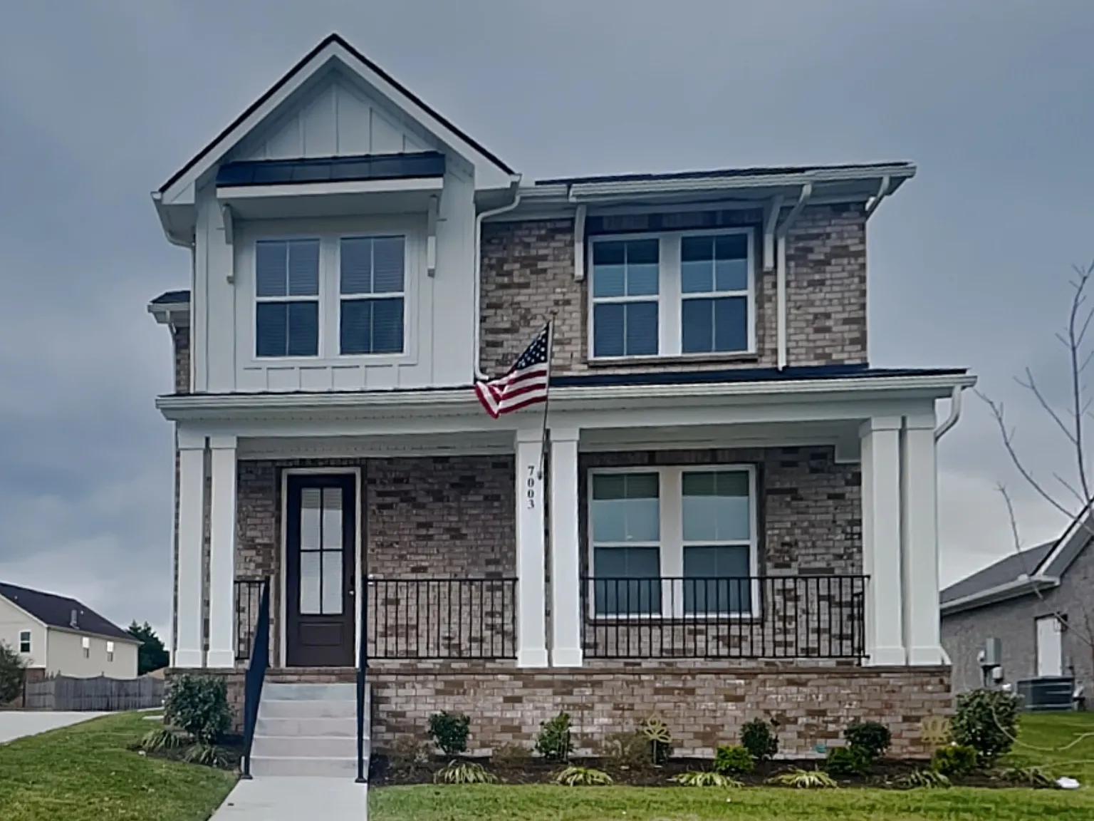 3 bed, 2.5 bath, 1704 sqft, $2,489 — Photo 1