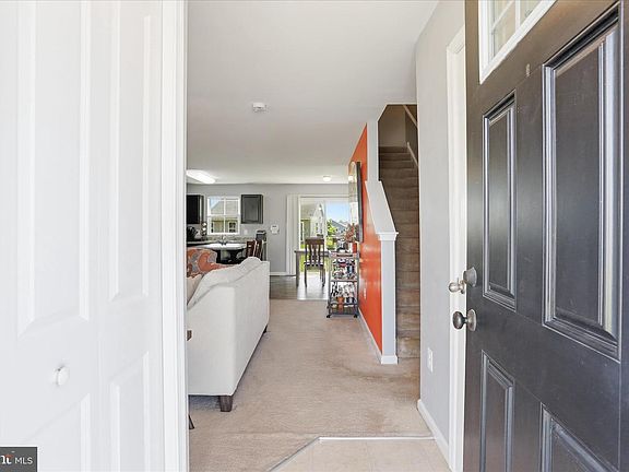 4th image of 288 Aldershot Dr