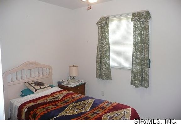 3rd image of 25 Lily Ave