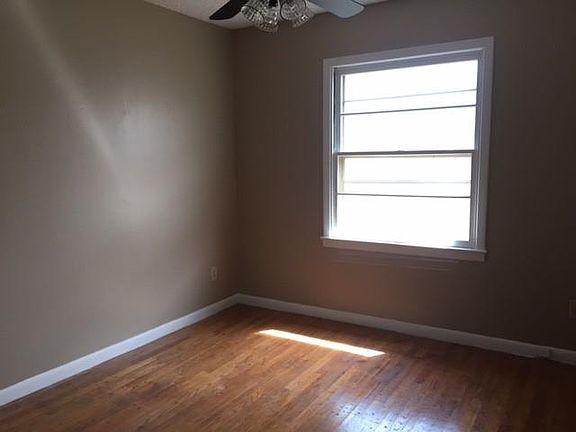 4th image of 242 Hawthorne St