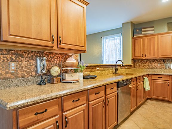 5th image of 21983 E Cherrywood Dr