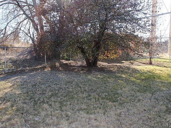 4th image of 2423 Santa Fe Ave