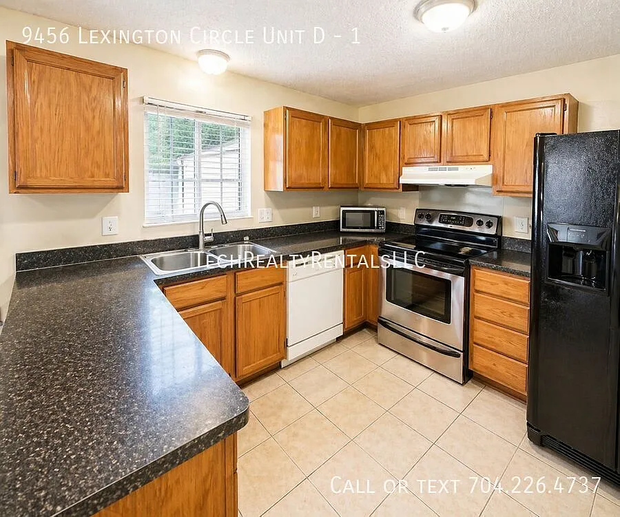 3 bed, 2.5 bath, 1246 sqft, $1,800 — Photo 4