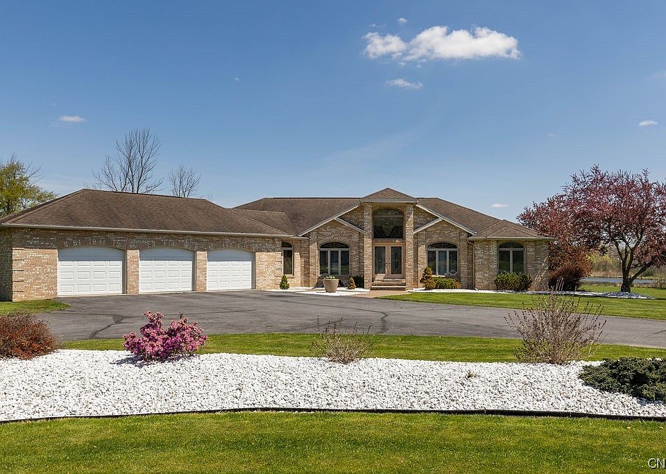 1st image of 11418 Misty Meadow Dr