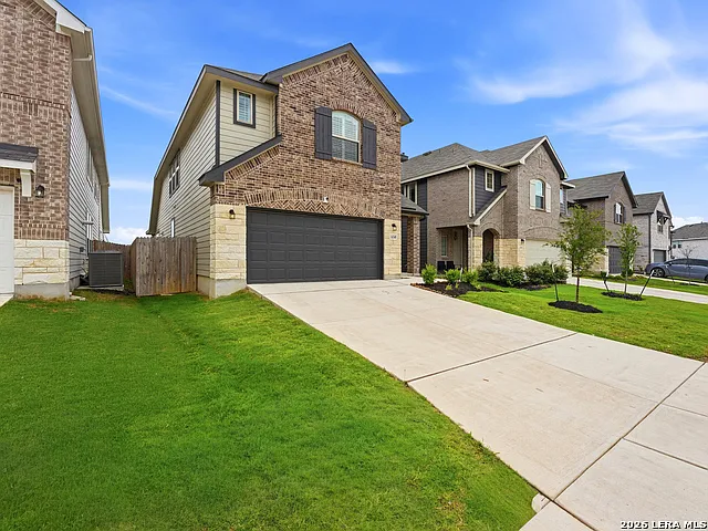 5 bed, 3.0 bath, 2549 sqft, $2,500 — Photo 3