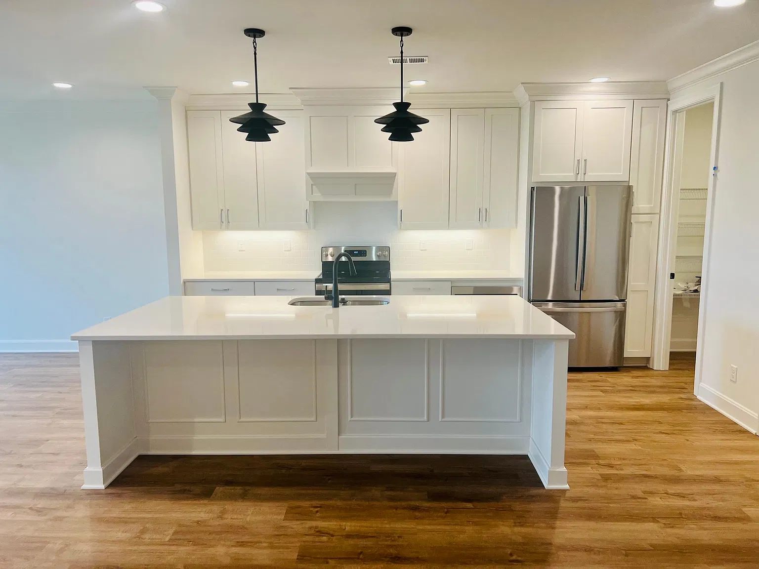 6312 Meeting St — Photo 4