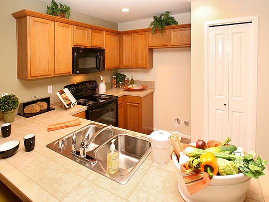 5th image of 7517 Brianna Ct SE #4