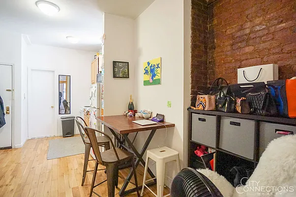 Rented by City Connections Realty | media 33