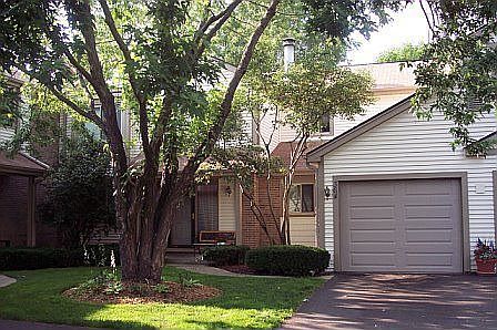 1st image of 364 E Forest Knoll Dr