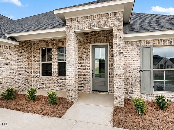 3rd image of 445 Baliegh Way