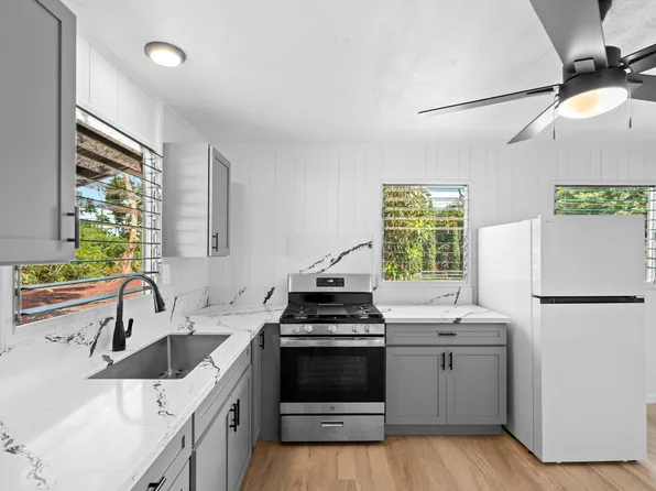 15-1770 27th Ave #C, Keaau, HI 96749